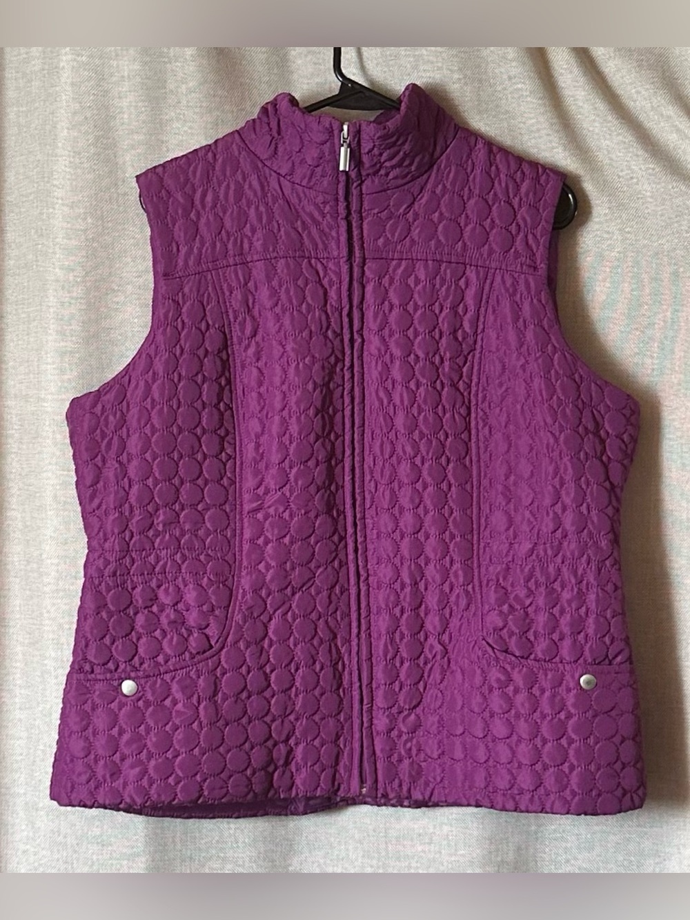 New Directions•quilted full-zip vest•XL•polyester•purple/magenta•pockets•toggles